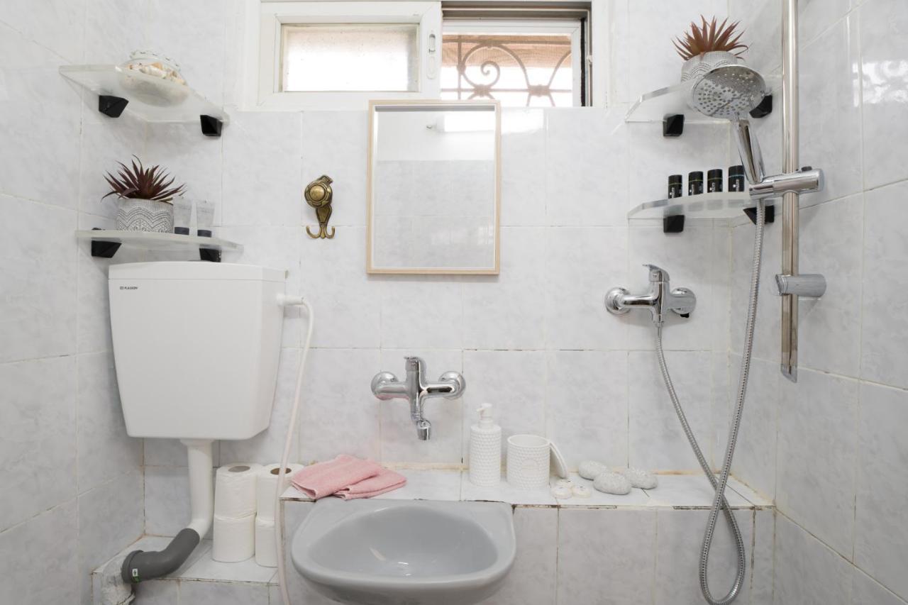 Lovely & Budget Apartment At The Center, Gardens & German Colony Haifa Ngoại thất bức ảnh